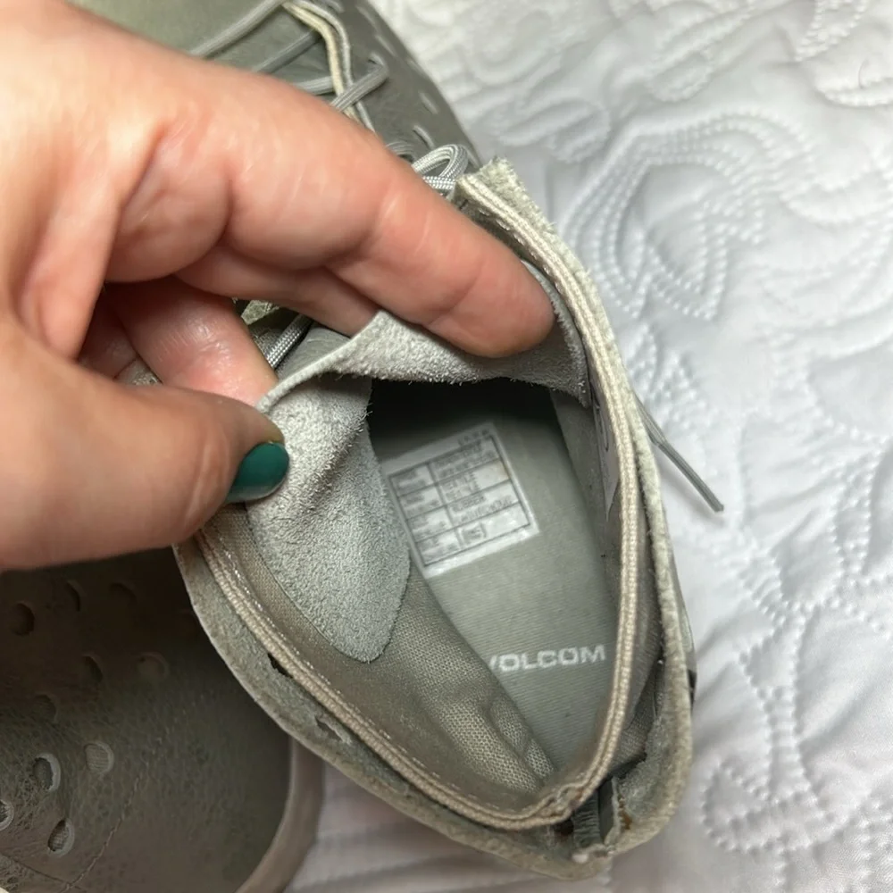 Volcom Buzz Womens skater High Tops marble leather tennis shoe sneakers Size 8.5 - Picture 11 of 13